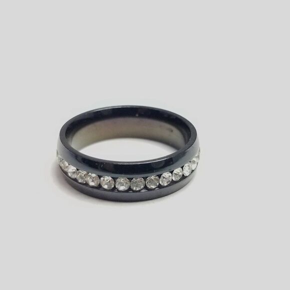 Vintage Inlaid Rhinestone Band Ring, Size 8, Estate - Picture 3 of 5